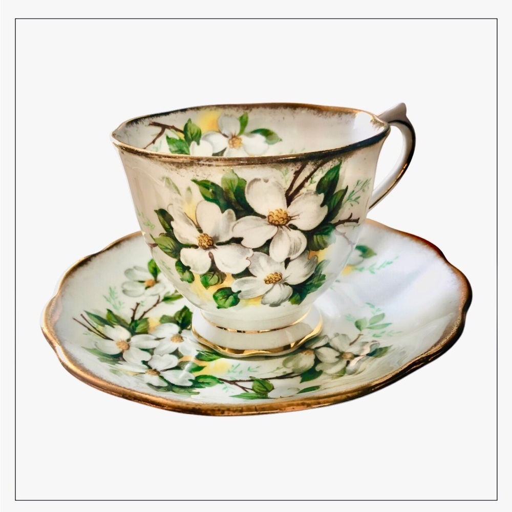 Royal Albert White Dogwood Vintage Tea Cup And Saucer Set Made in England - Picture 13 of 13